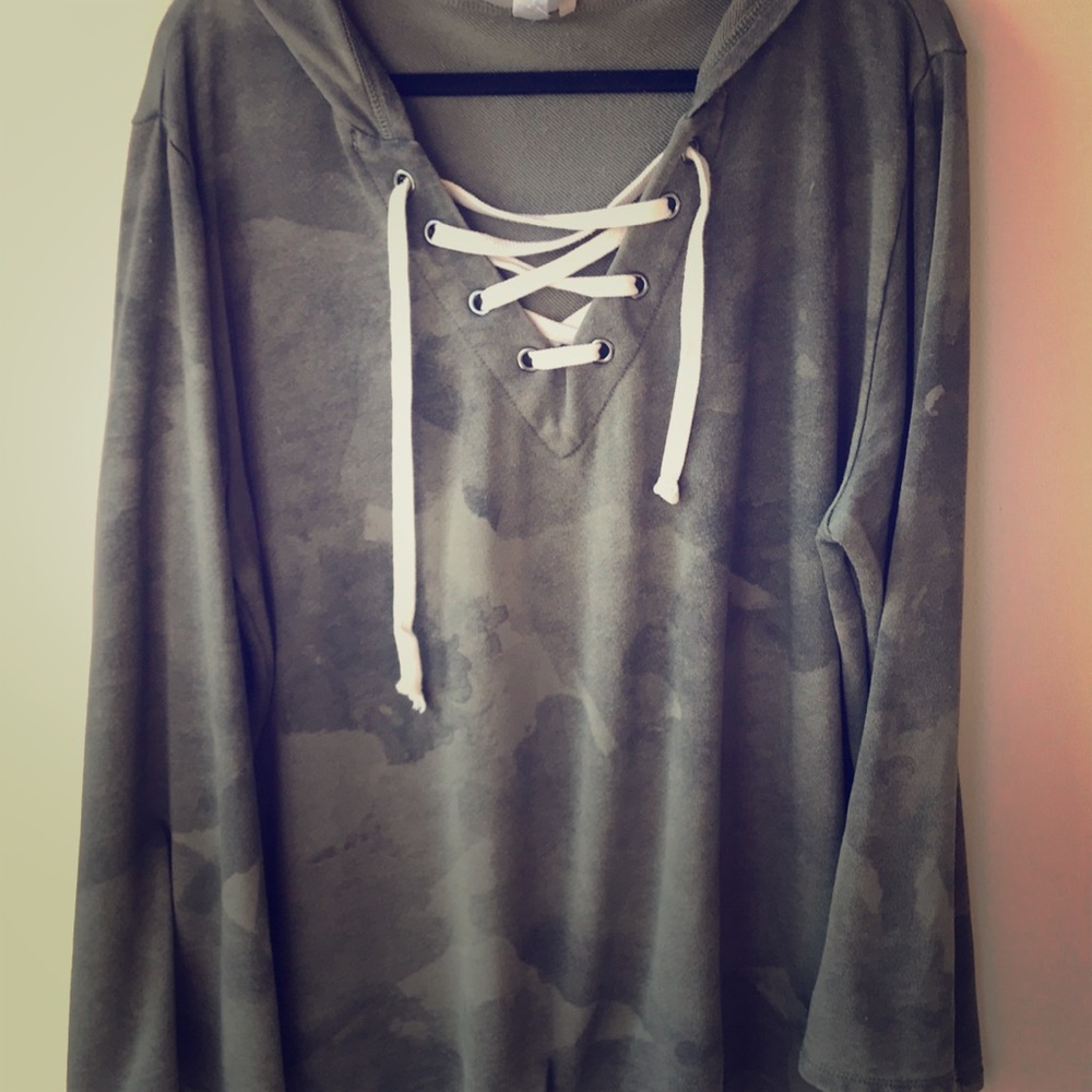 Ladies lightweight sweatshirt